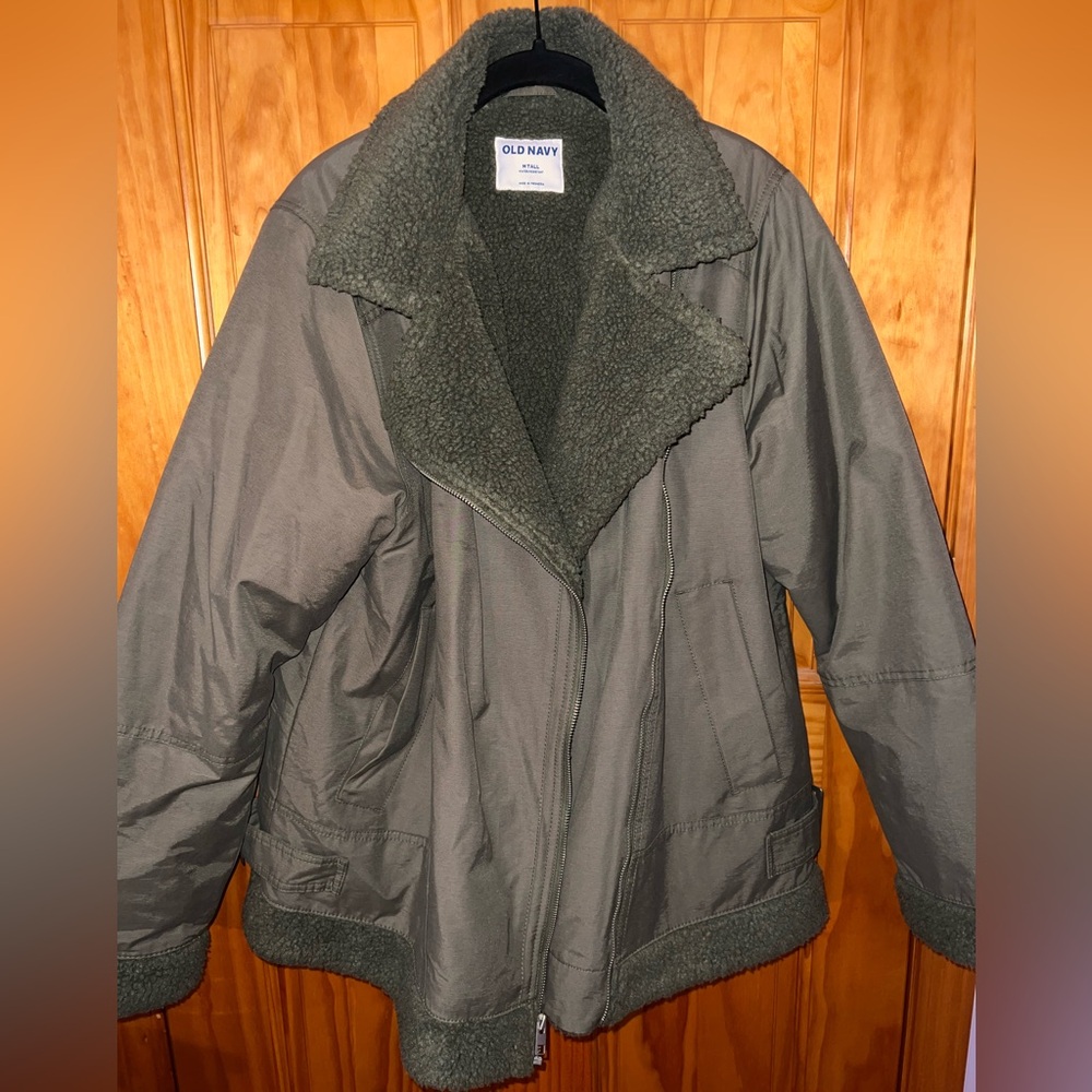 Old navy bomber/sherpa jacket